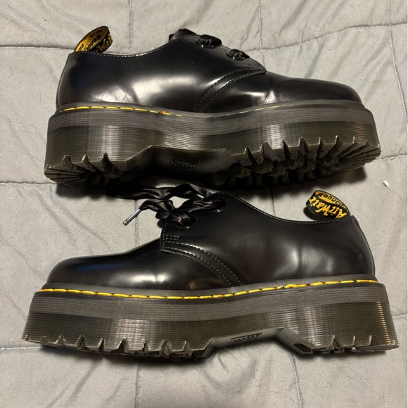 DR. MARTENS Women’s Black Leather Holly Platform Loafer Shoes Size 10 - Picture 7 of 9